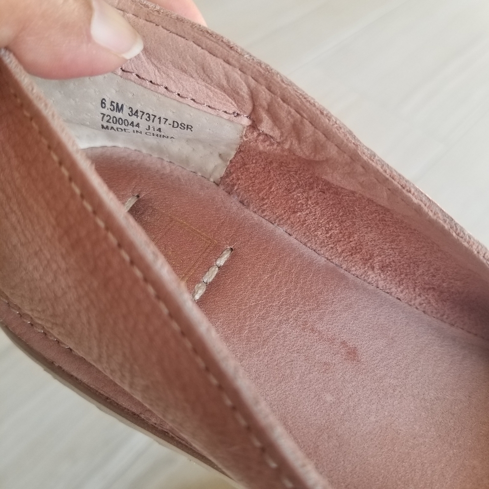 Frye Slip On Shoes Cream Tan Color Leather Sz 6.5 CLEAN - Picture 3 of 7